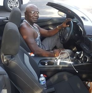 Meet your Posher, Denis